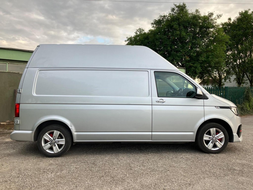 VOLKSWAGEN TRANSPORTER